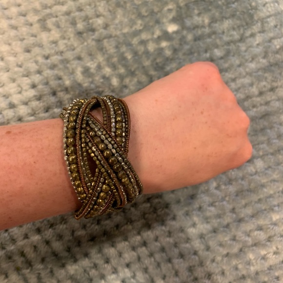 Bracelets - Picture 3 of 6